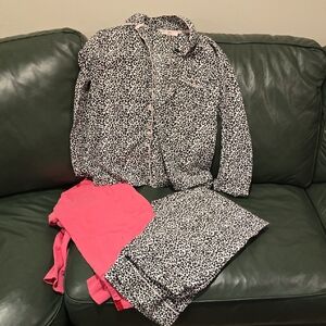 Victoria's Secret Black and Pink Women Pajama Set